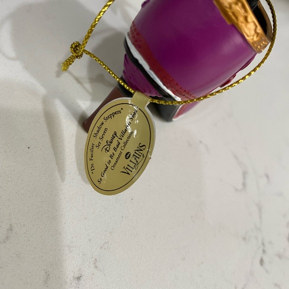 New The Bradford Exchange Disney Villains “Shadow Steppers” Christmas Ornament - Picture 4 of 5